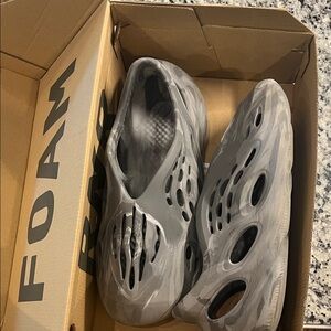 Yeezy Foam Gray Camouflage Runner size 9